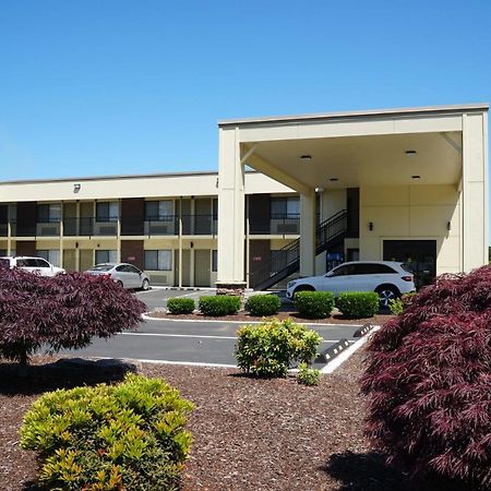 College Inn Monmouth Екстер'єр фото