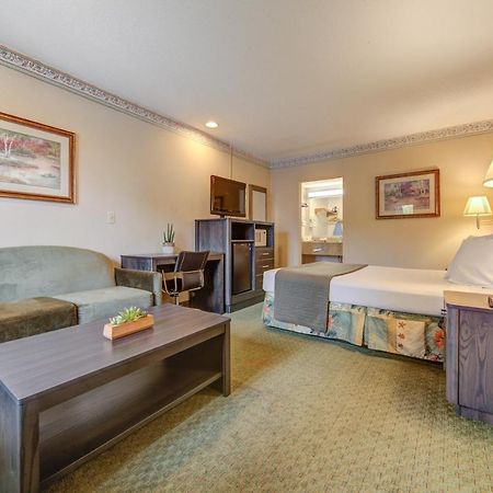 College Inn Monmouth Екстер'єр фото
